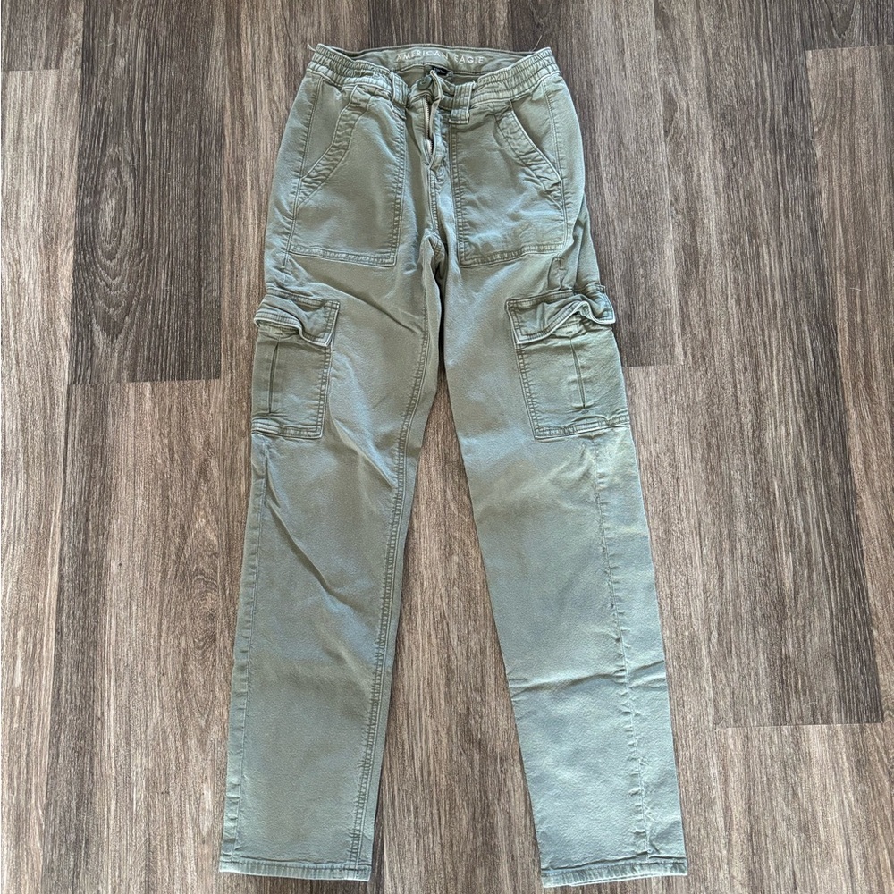 American Eagle Outfitters Women’s Green Cargo Pants
